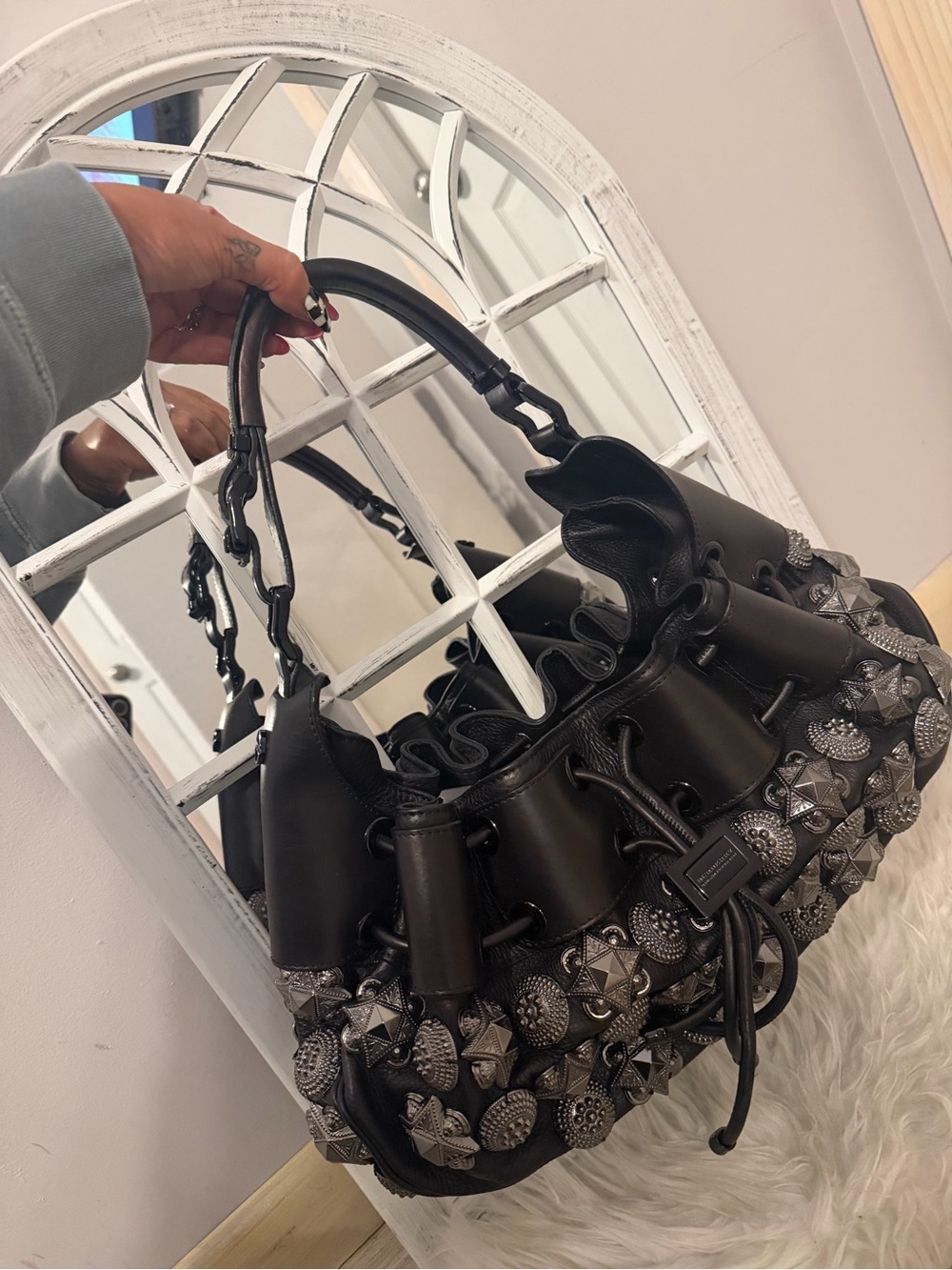 Burberry studded warrior bag Black Drawstring Leather Handbag like new! Vintage